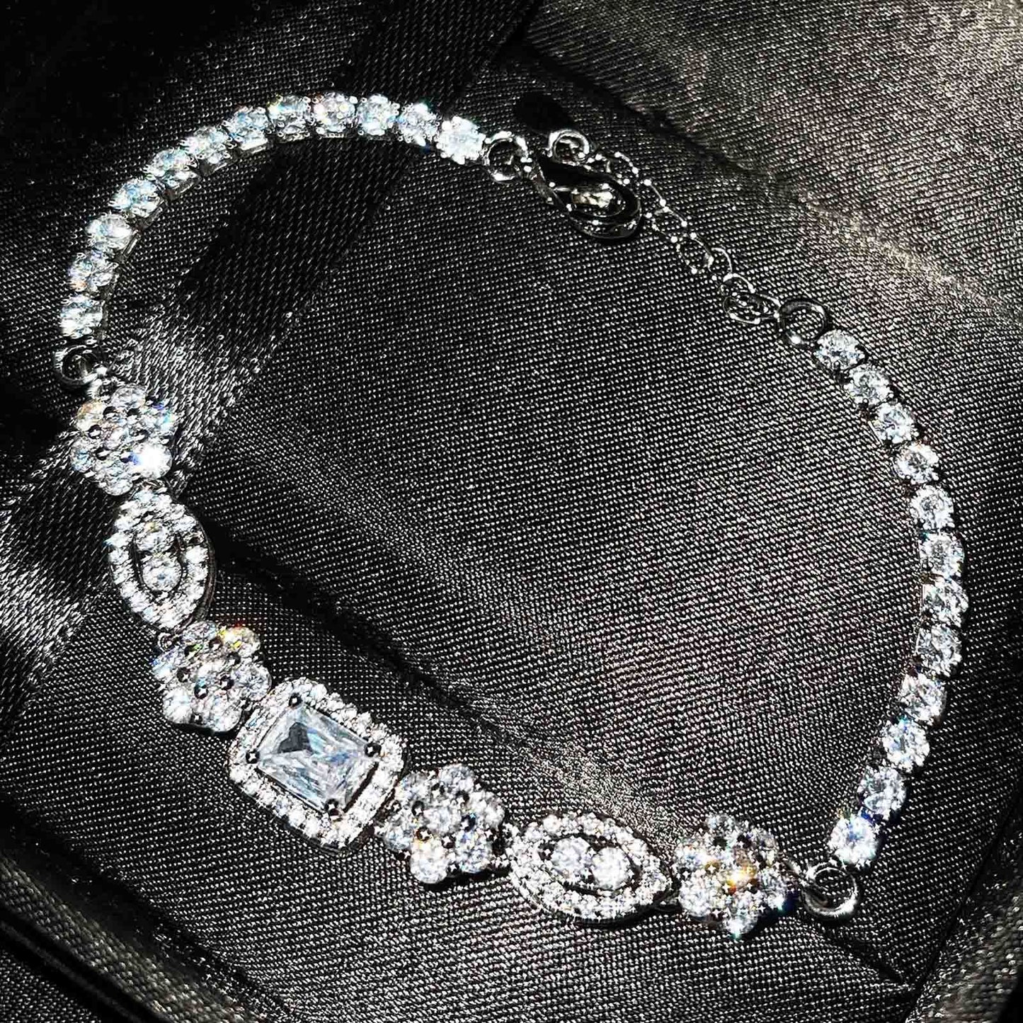 Batang Kalye Women's S925 Sterling Silver-plated Diamond Bracelet
